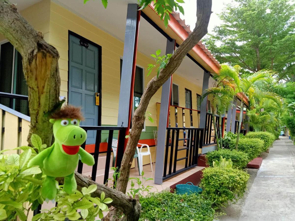 Chongkhao Resort- Phi Phi Island Exterior photo